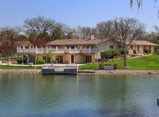 12 Watergate Dr, South Barrington, IL 60010