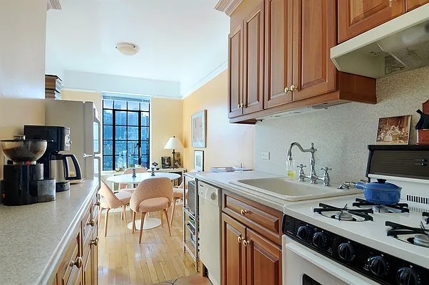 Rented by Corcoran | media 19