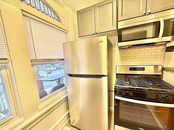 4th image of 236A Buckingham Pl #1