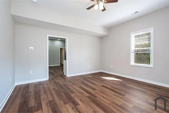 733 Kirkham St — Photo 8
