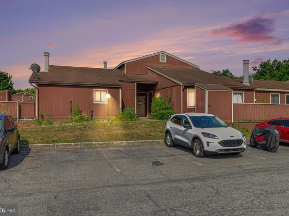223 Lee Ct, Enola, PA 17025