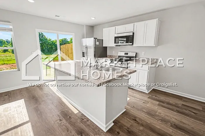 133 River Rock St — Photo 5