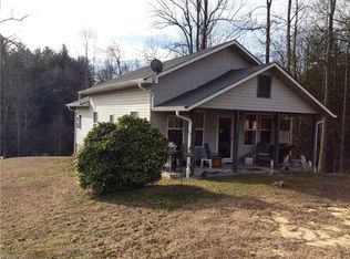 322 Oleta Rd, Hendersonville, NC 28792