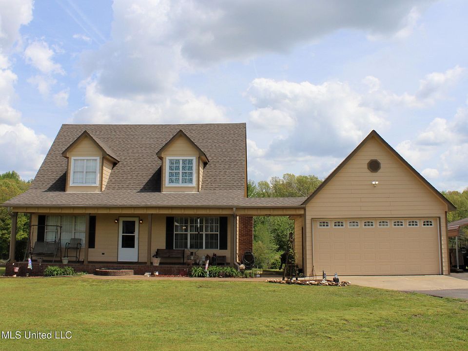 1st image of 411 Woodview Rd