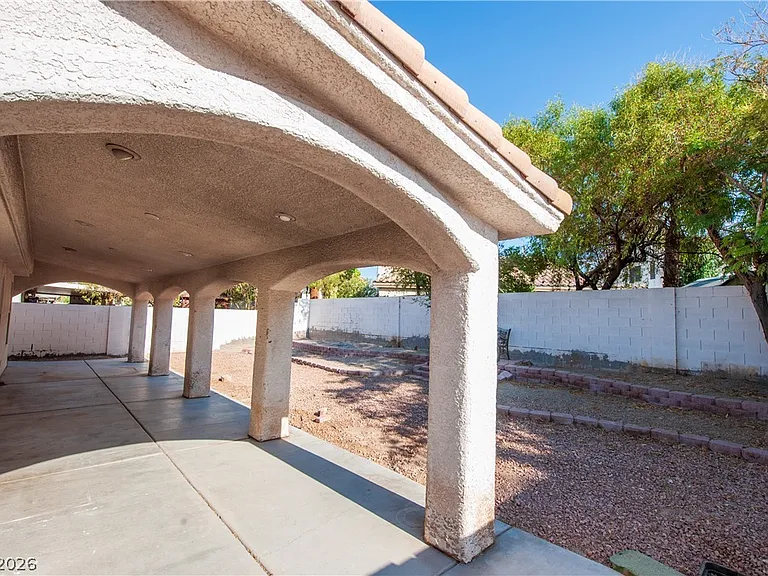 921 English Heather Dr — Photo 26