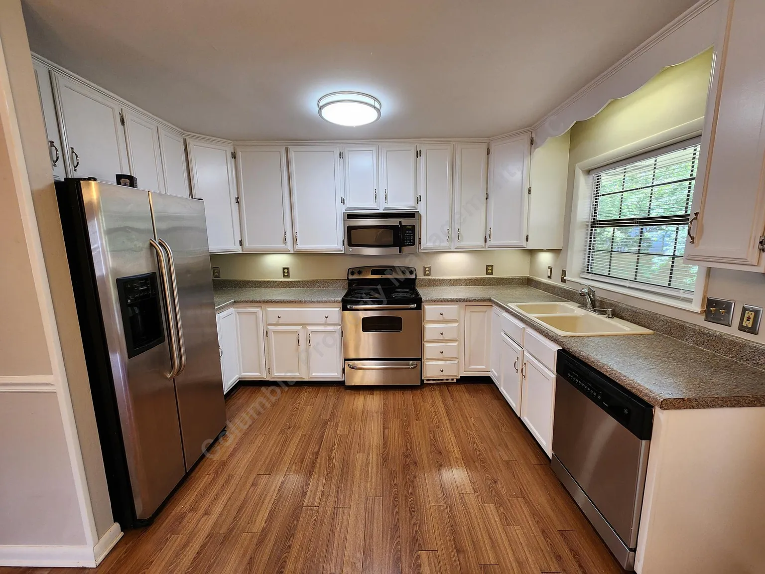 3 bed, 1248 sqft, $1,595 — Photo 2