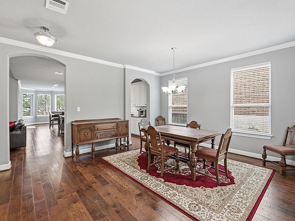 4th image of 4229 Valley Oaks Dr