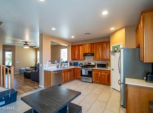 930 S Vista Overlook Dr, Tucson, AZ 85710