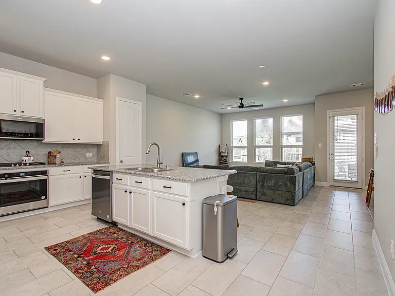 10442 Eastern Bluestar Dr — Photo 15
