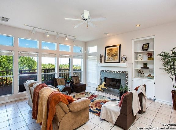 4th image of 19106 Mazattan Way