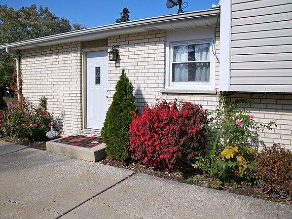 2nd image of 8421 S 83rd Ave