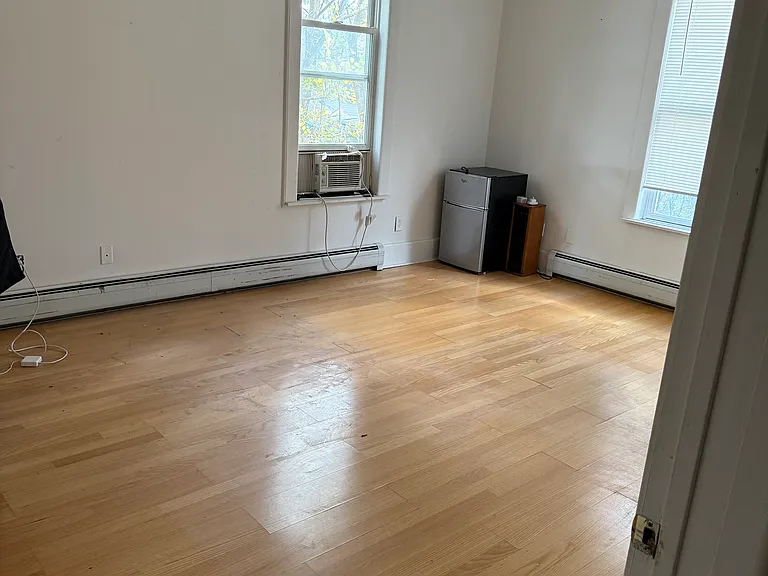 584 Western Ave — Photo 6