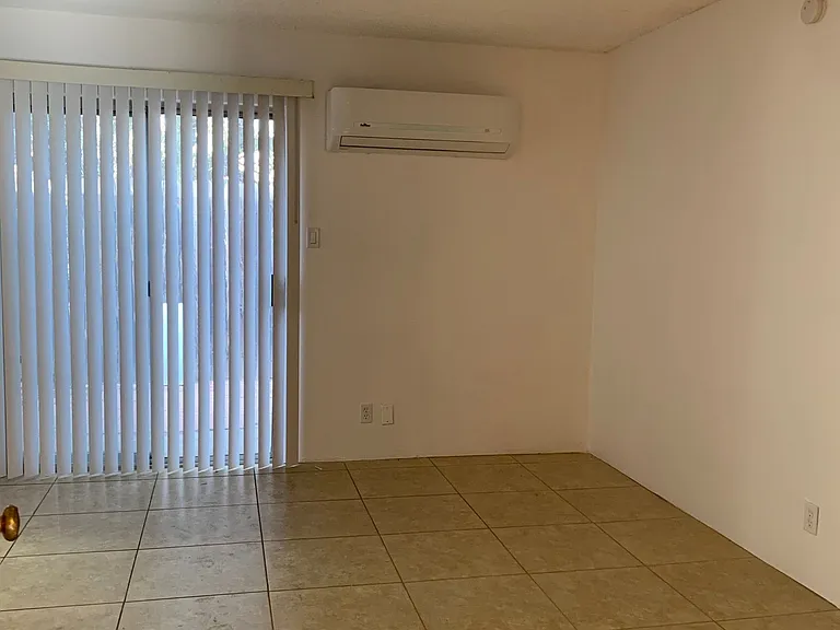 Just remodeled Beautiful small community has a one bedroom one bathroom available! — Photo 9