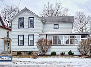 126 N Sycamore St, Genoa, IL 60135