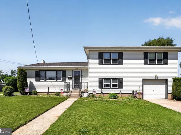 216 Greenwich Ave, Paulsboro, NJ 08066