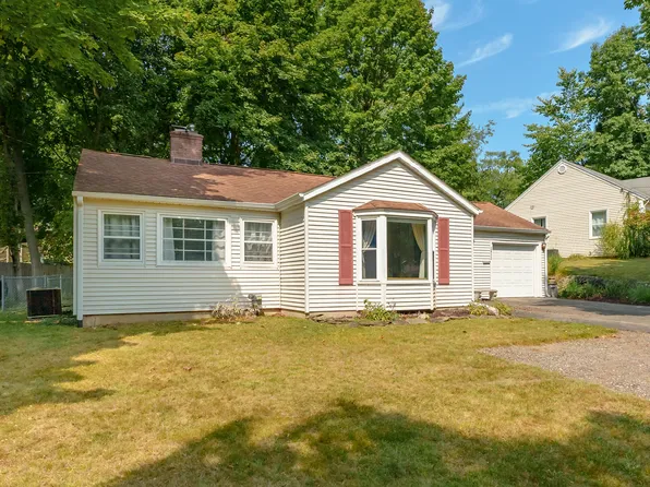 2922 Broadway Ave, Kalamazoo, MI 49008