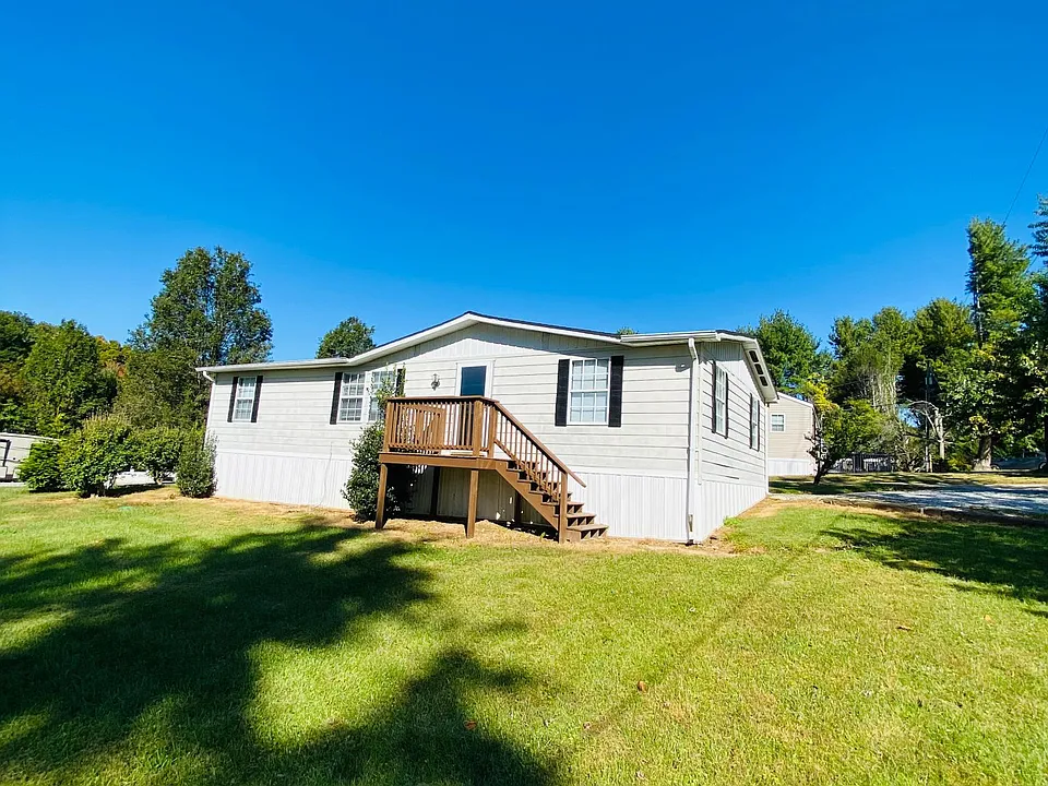 3 W Hodges Dr