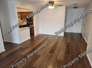 2027 Porte De Leau Ct APT 305, Highland, IN 46322