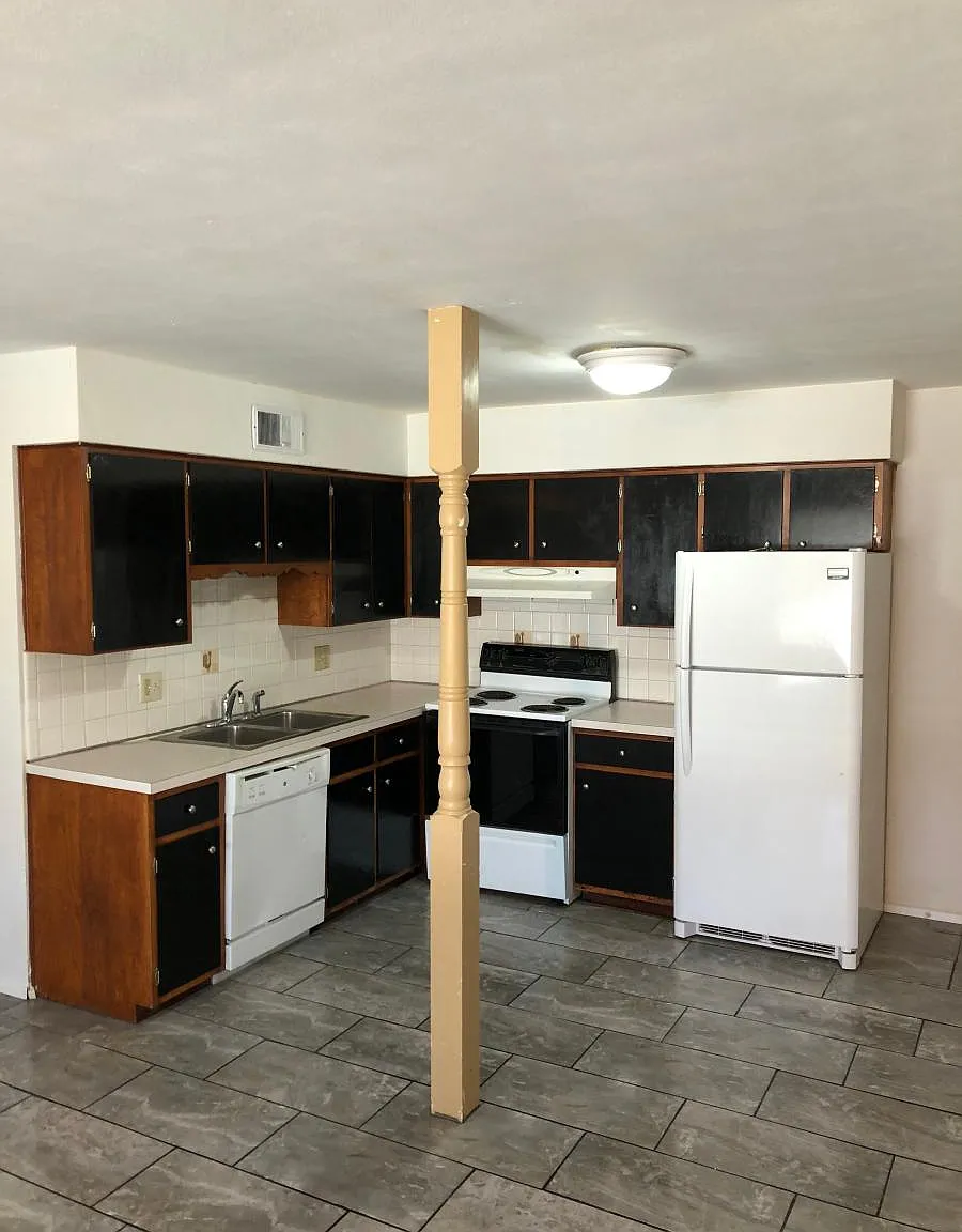 217 Anderson Lane — Photo 4