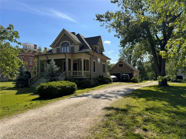 320 S Shelby St, Shelbina, MO 63468