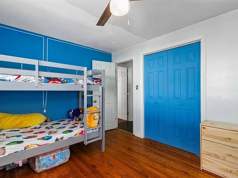 117 Pearl St — Photo 2