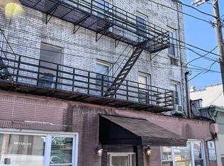 415 37th St #2F, Union City, NJ 07087
