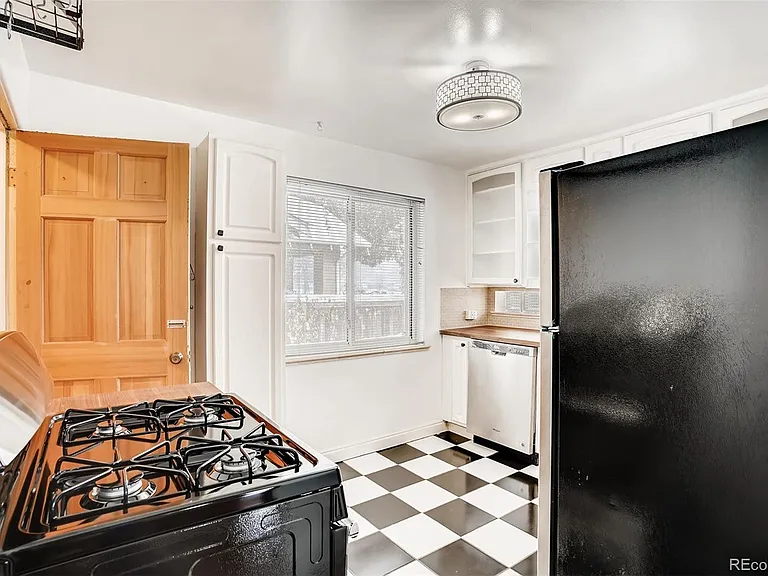 2500 E Jewell Ave — Photo 7