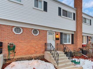 8461 Linder Ct, Skokie, IL 60077