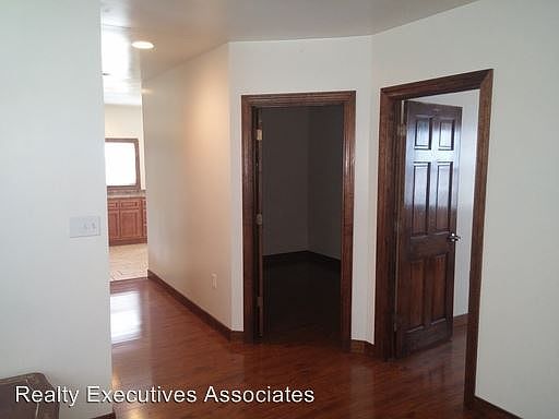 4th image of 3312 Forestdale Ave