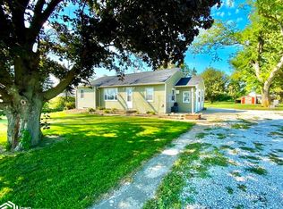 905 360th Ave, Grinnell, IA 50112