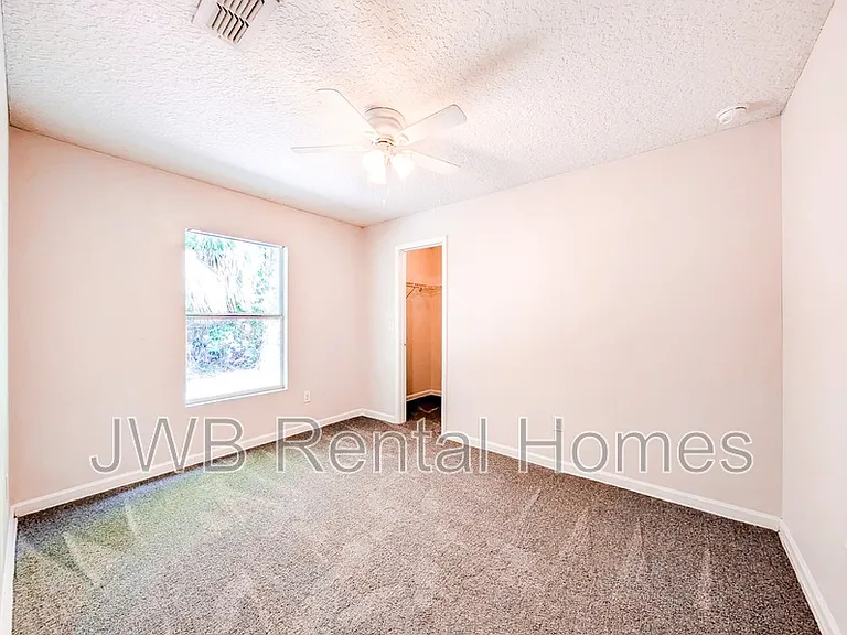 2037 Sessions Ln — Photo 6