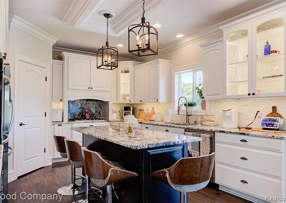 2159 Oakshire Ave, Berkley, MI 48072 MLS 20230067892 Zillow