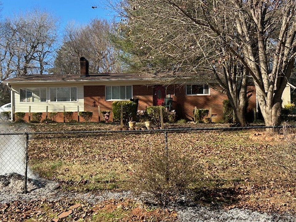 1st image of 706 Winterfield Rd