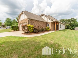 5202 Promenade Dr, Trussville, AL 35173