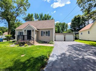 211 Cherry Ave, Bird Island, MN 55310