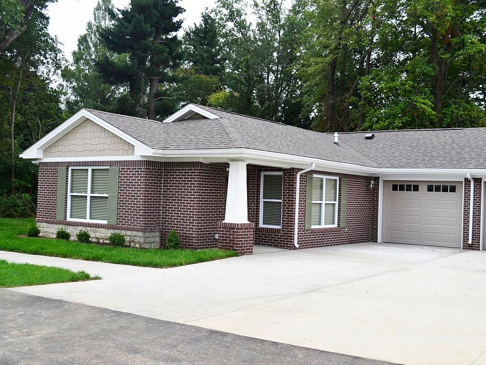 1st image of 1850 Howard Wayne Dr