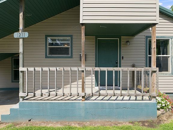 4th image of 1211 N Warren Avenue