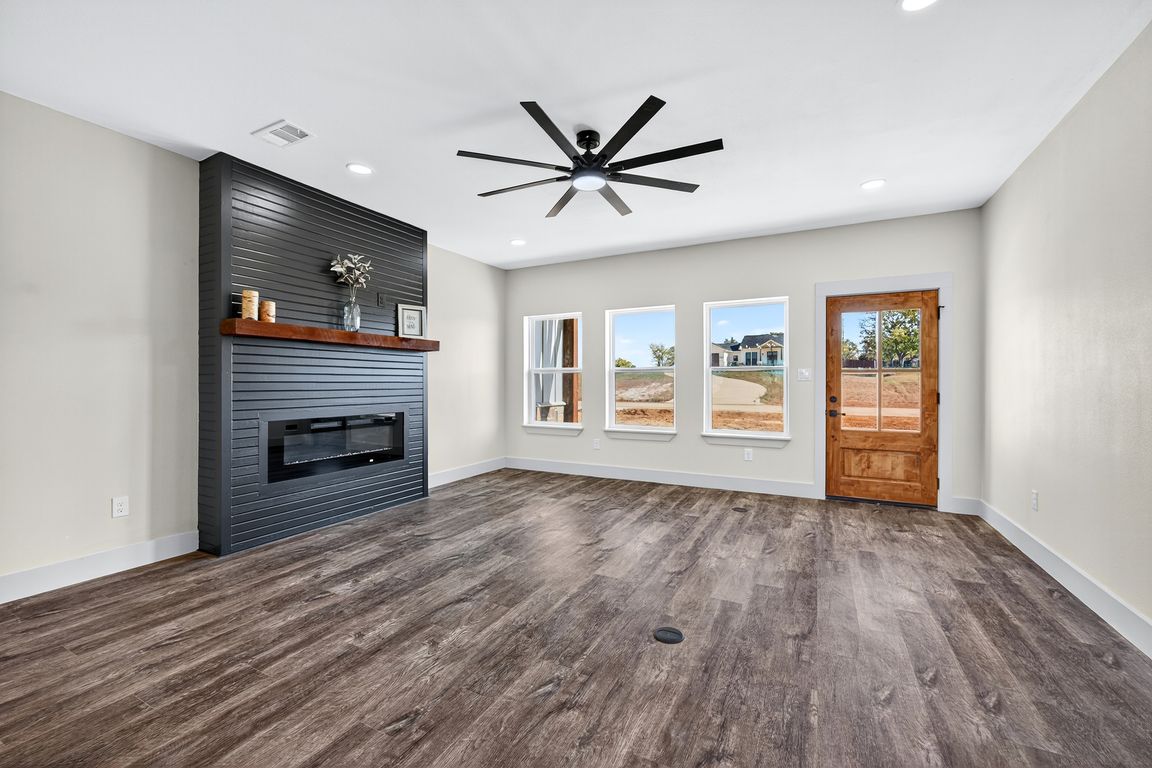 next background image