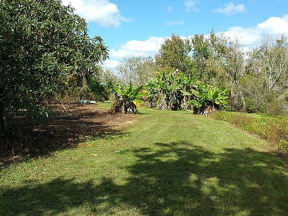 2nd image of 7333 Circle Dr