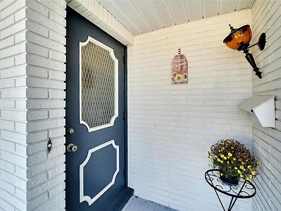 4th image of 612 Allegheny Dr