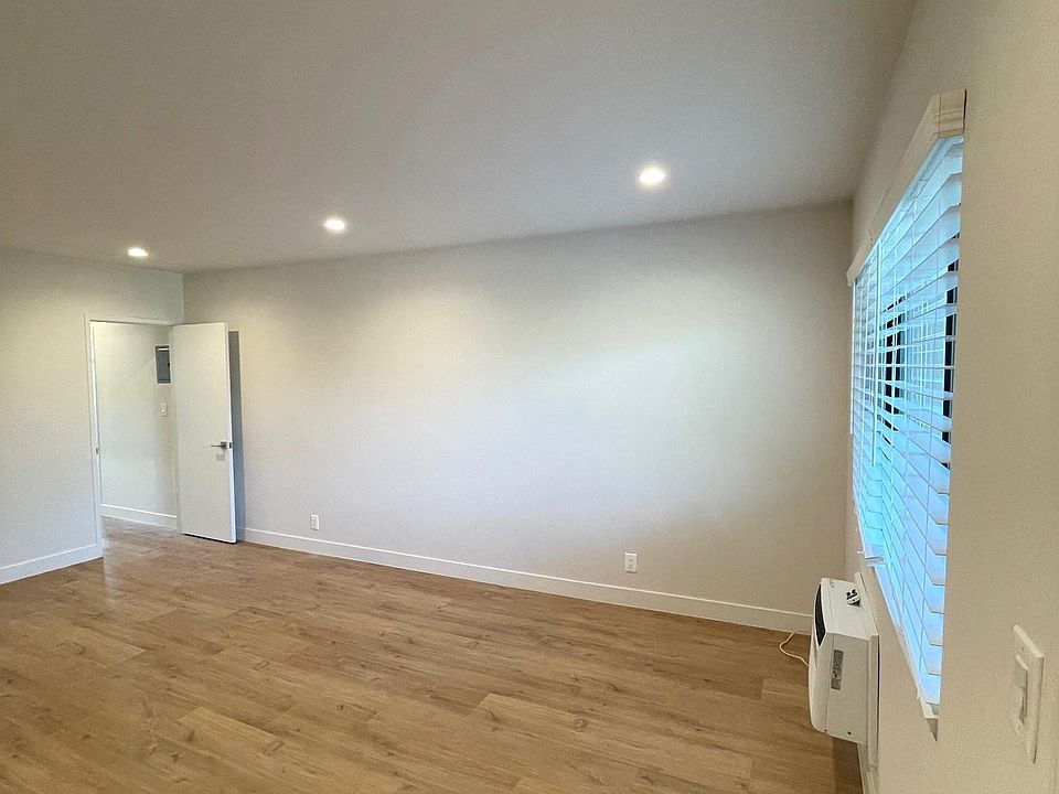 1st image of 11680 Ohio Ave APT 205