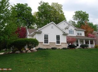 5610 W Meadow Grove Dr SE, Grand Rapids, MI 49512