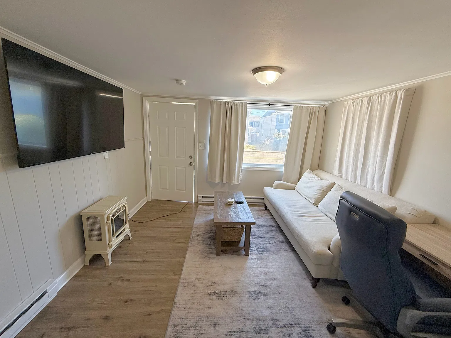 1 bed, 500 sqft, $1,900 — Photo 3
