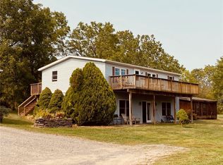 300 Smith Rd, Dundee, NY 14837