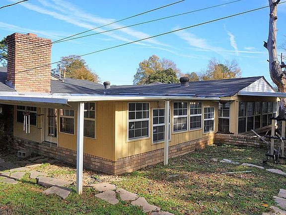 3rd image of 887 Bramblewood Ln