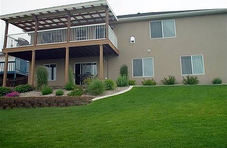 2nd image of 944 S Garden Dr