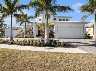 6426 Grenada Island Ave, Apollo Beach, FL 33572