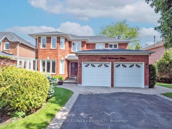 1340 Whitewater Ln, Mississauga, ON L5V 1L8