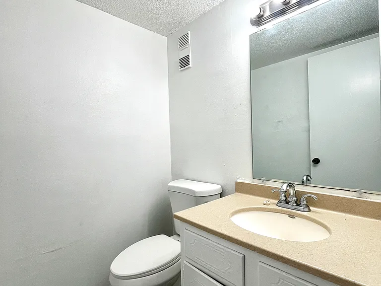 450 Tomoka Ave #114 — Photo 8