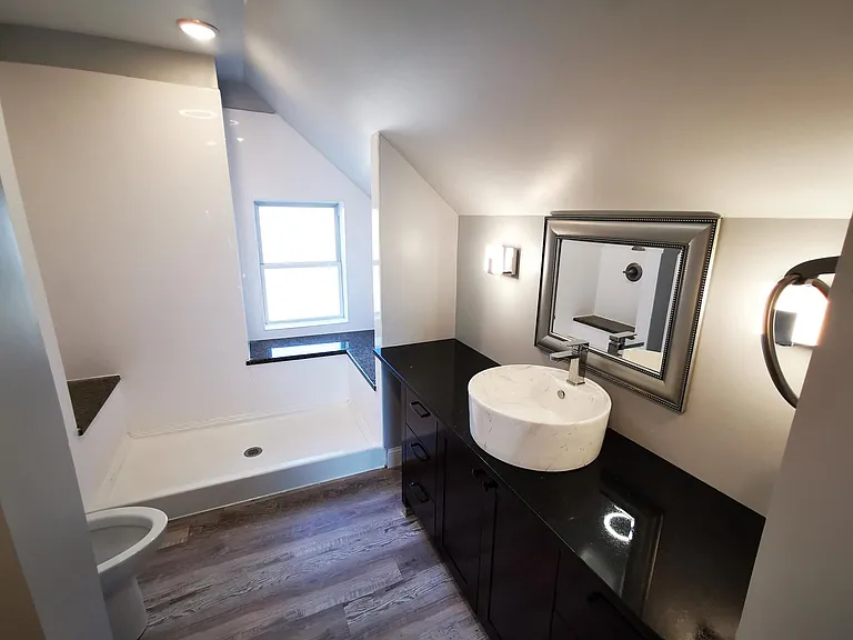 1588 Franklin Ave — Photo 5